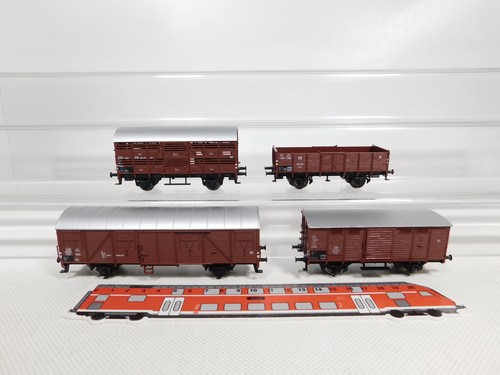 Trix freight car - 4x,